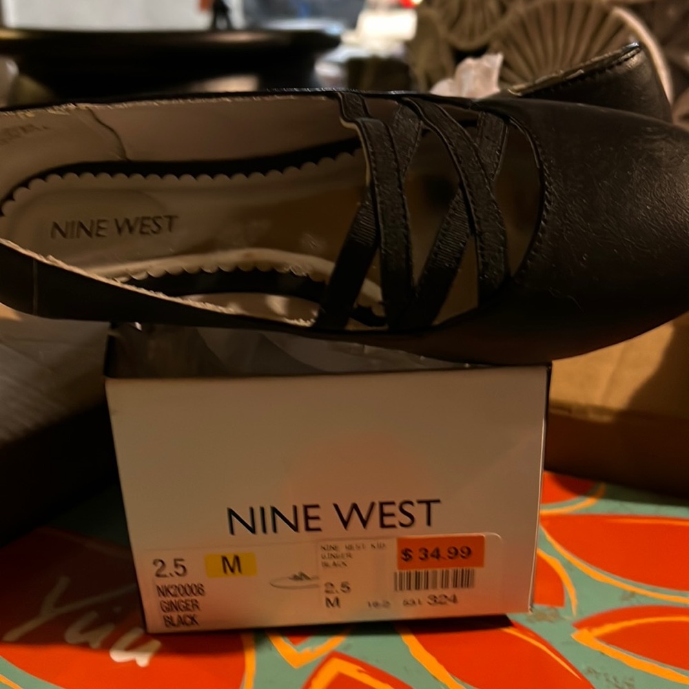 NWOT Nine West dress shoes for girls